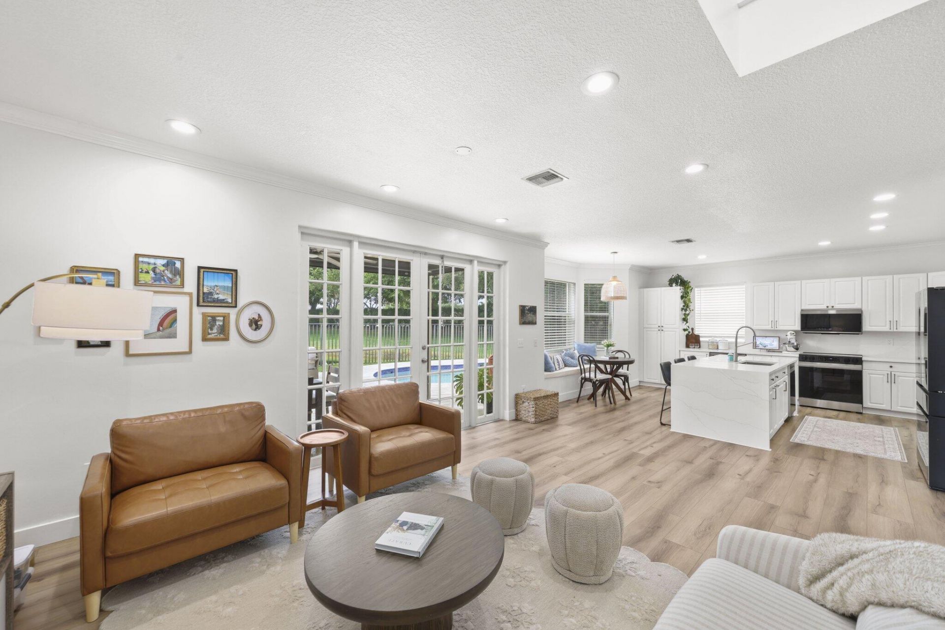 7518 Oak Grove Circle, Lake Worth, FL 33467 Photo
