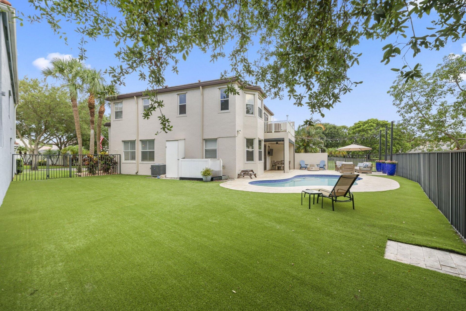 7518 Oak Grove Circle, Lake Worth, FL 33467 Photo