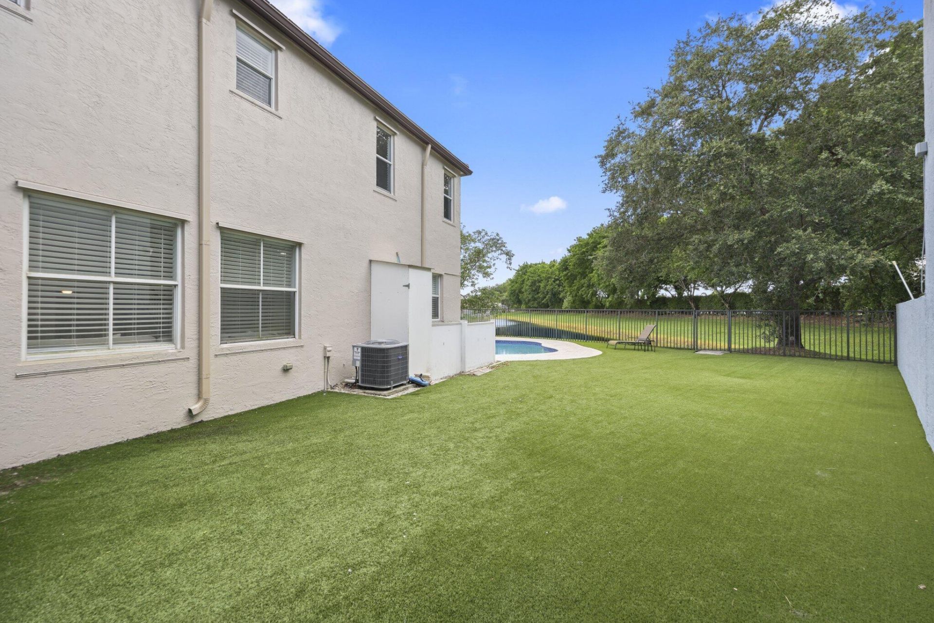 7518 Oak Grove Circle, Lake Worth, FL 33467 Photo