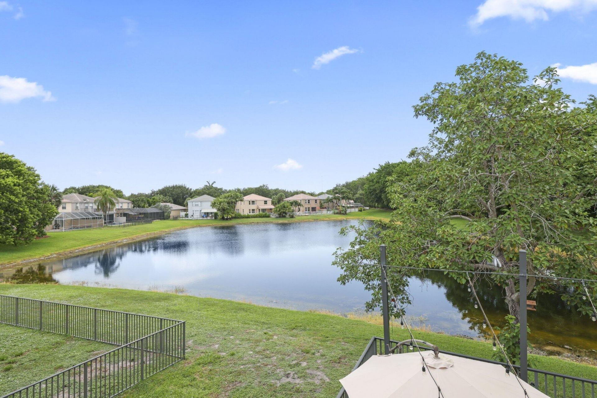 7518 Oak Grove Circle, Lake Worth, FL 33467 Photo