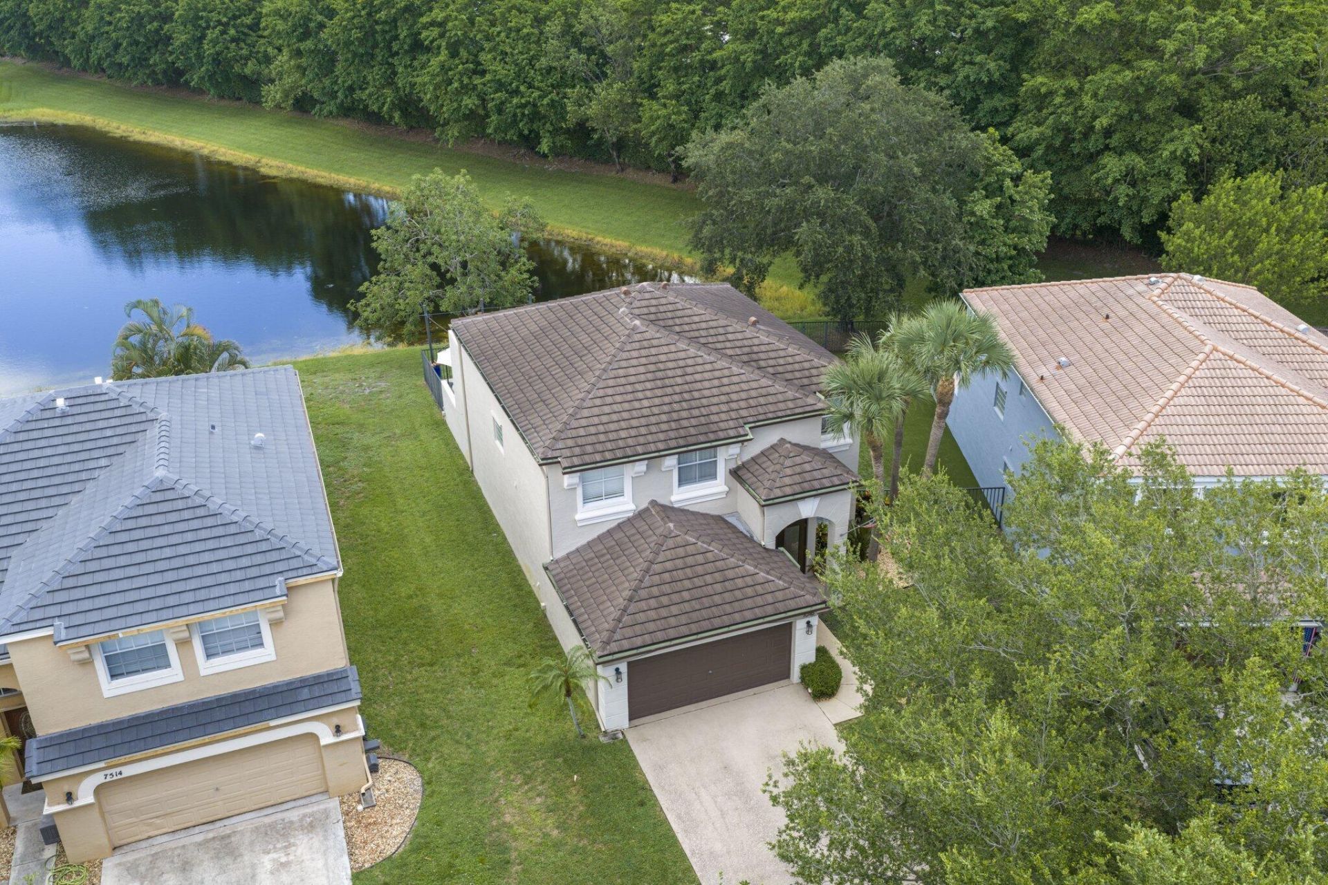 7518 Oak Grove Circle, Lake Worth, FL 33467 Photo