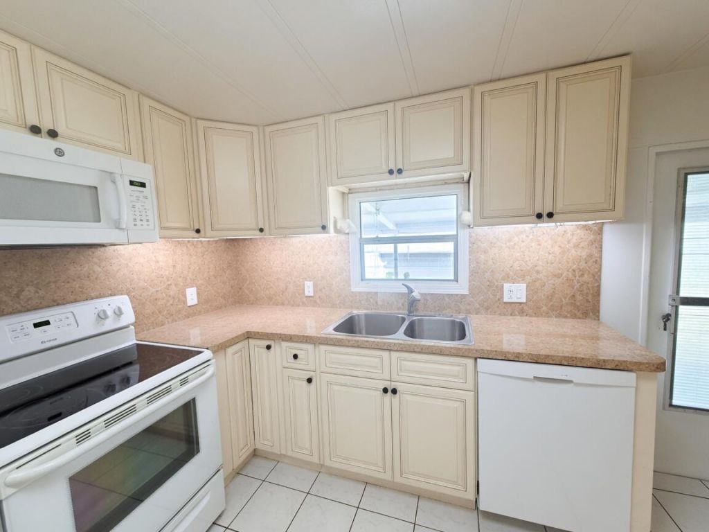 3500 S Kanner Highway, Unit Lot 31, Stuart, FL 34994 Photo