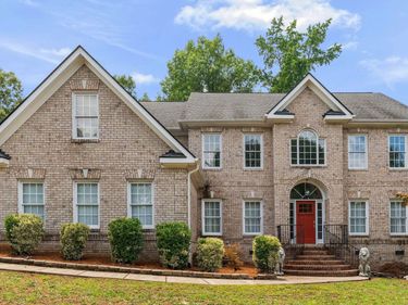 2901 Lauren Oaks Drive, Raleigh, NC 27616