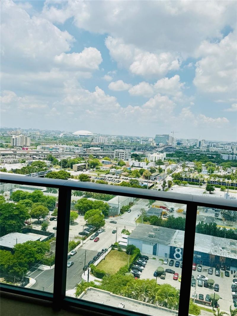 1600 NE 1, Unit 1915, Miami, FL 33132 Photo
