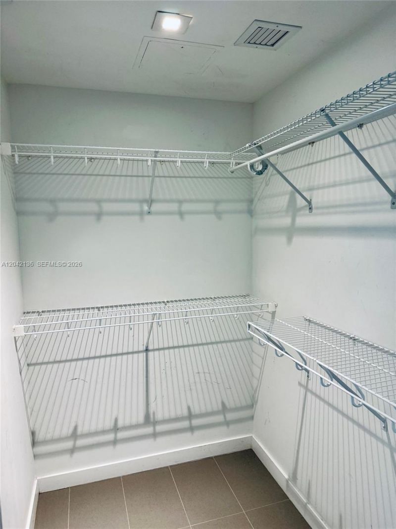 1600 NE 1, Unit 1915, Miami, FL 33132 Photo