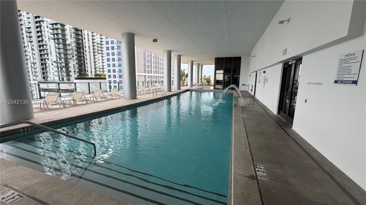 1600 NE 1, Unit 1915, Miami, FL 33132 Photo