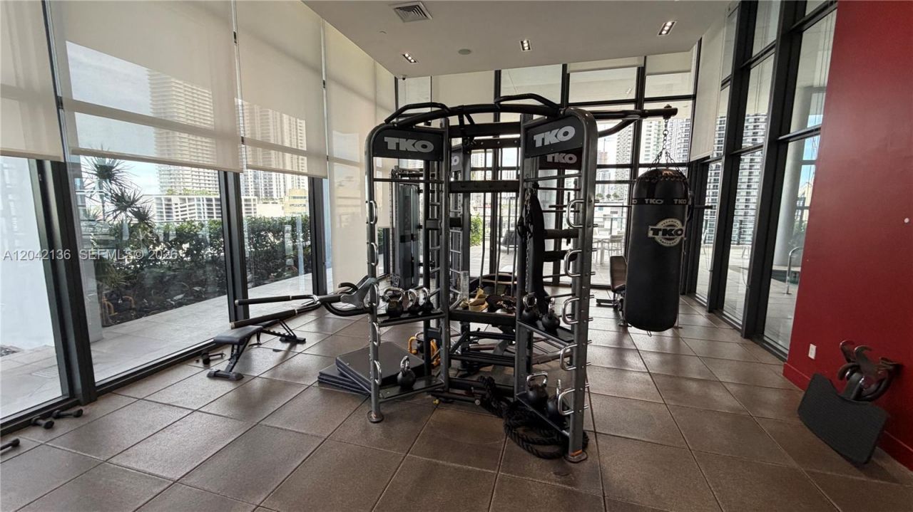 1600 NE 1, Unit 1915, Miami, FL 33132 Photo