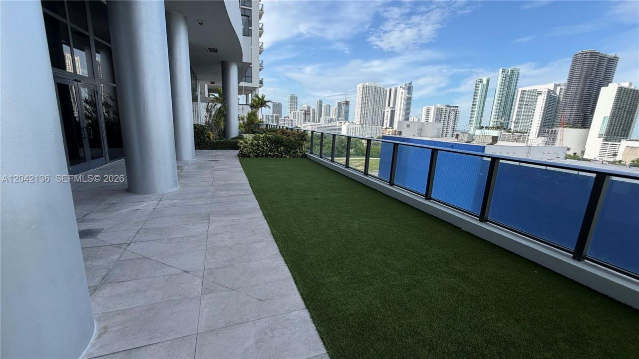 1600 NE 1, Unit 1915, Miami, FL 33132 Photo