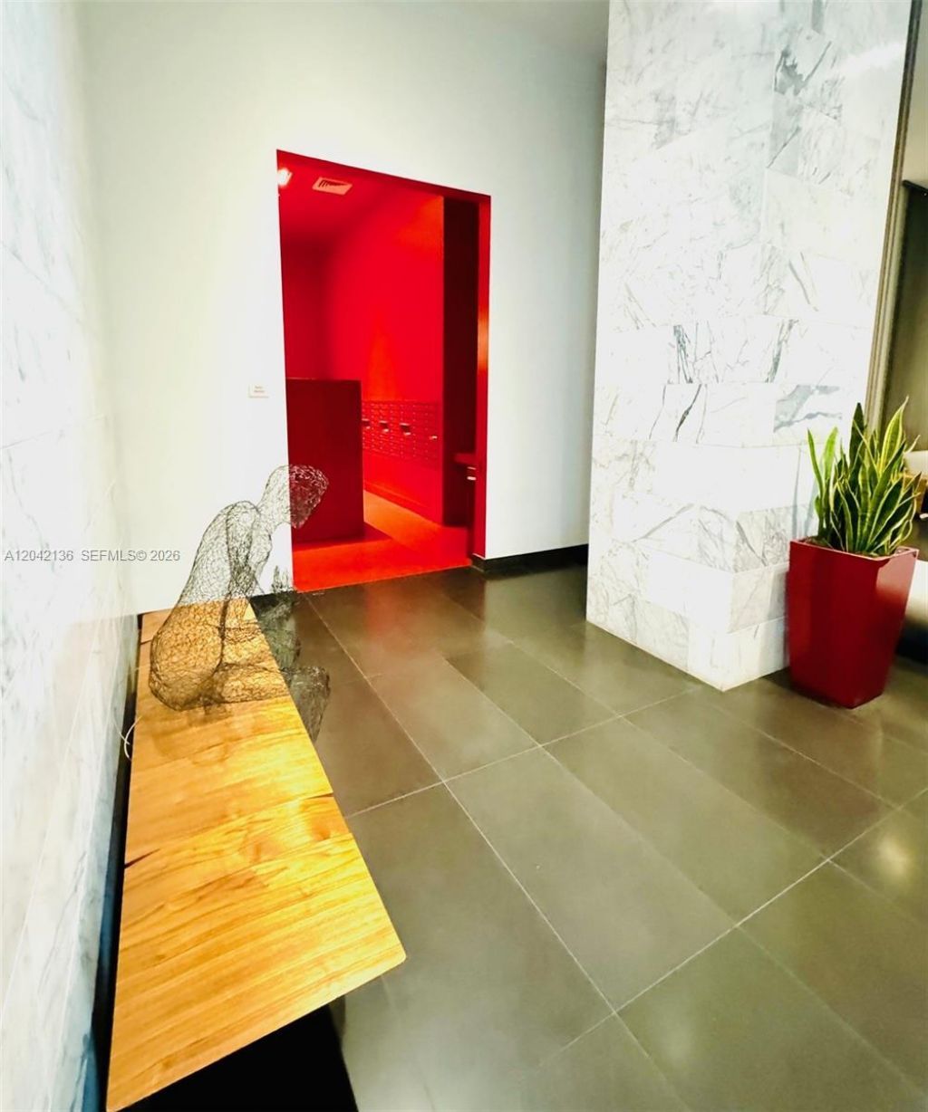 1600 NE 1, Unit 1915, Miami, FL 33132 Photo