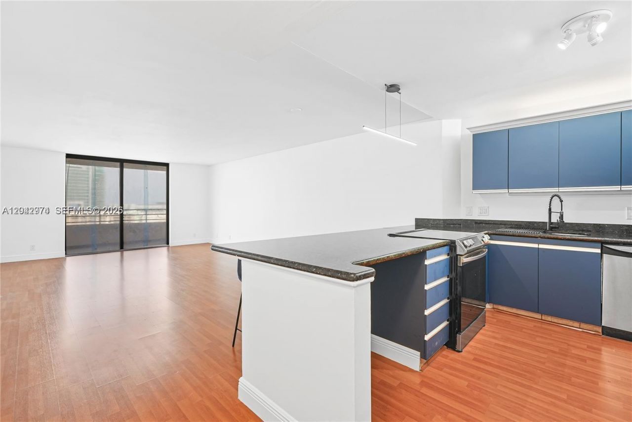 2500 Parkview Dr , Unit 1503, Hallandale Beach, FL 33009 Photo