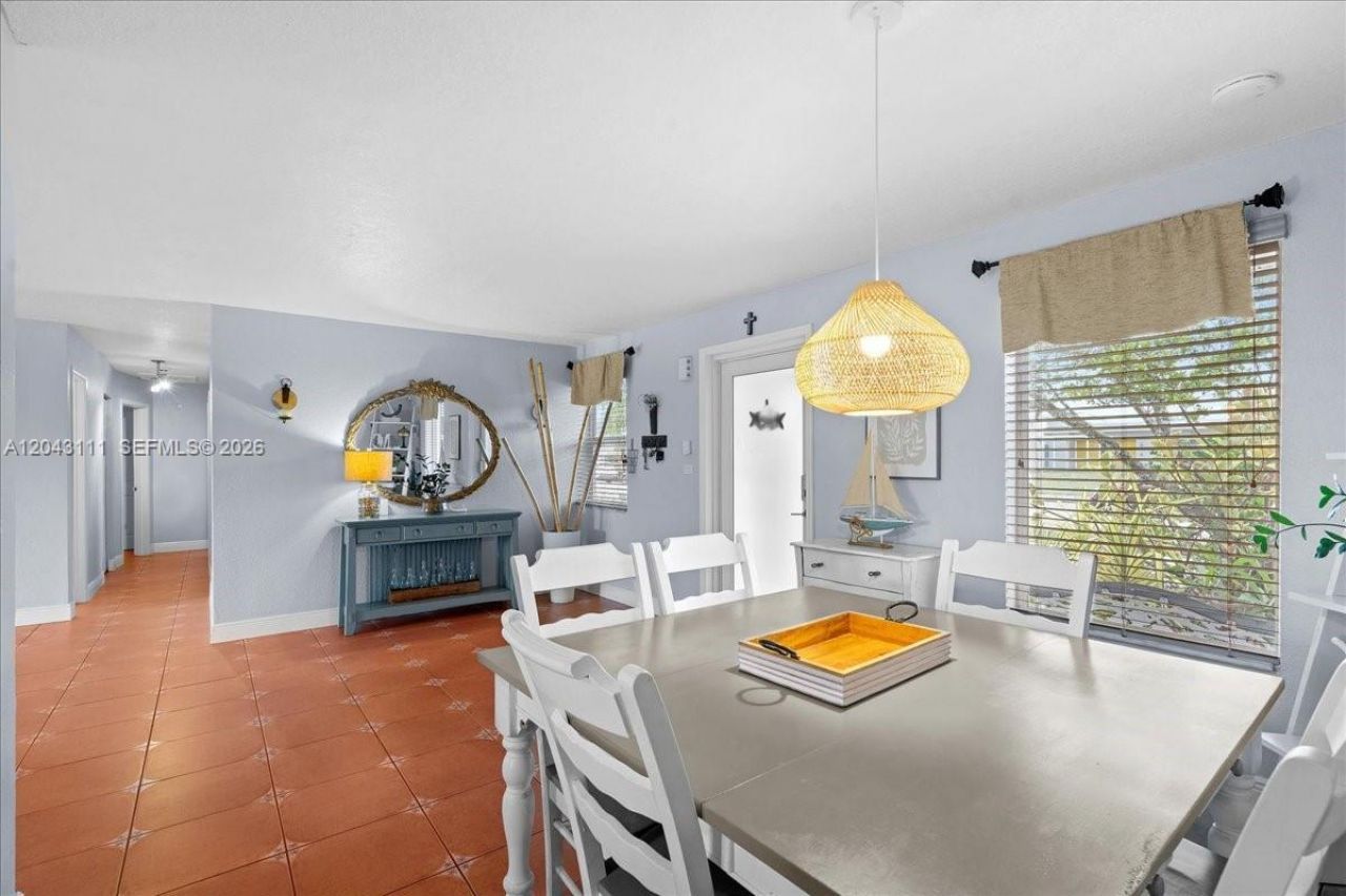 8341 SW 14th St , Miami, FL 33144 Photo