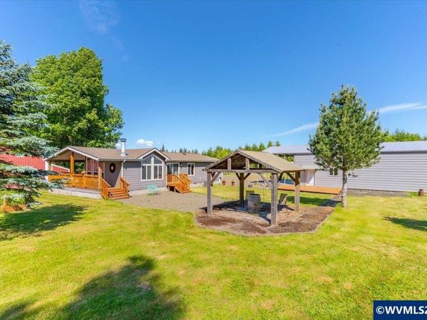 7601 Fire Hall Rd, Grand Ronde, OR 97347