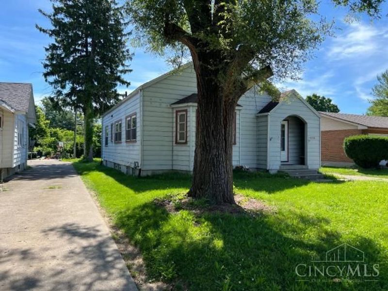 4236 Merrimac Avenue, Harrison Twp, OH 45405 Photo 3