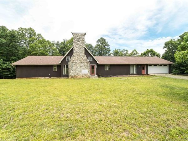 1068 Nathan Lane, Pinnacle, NC 27043