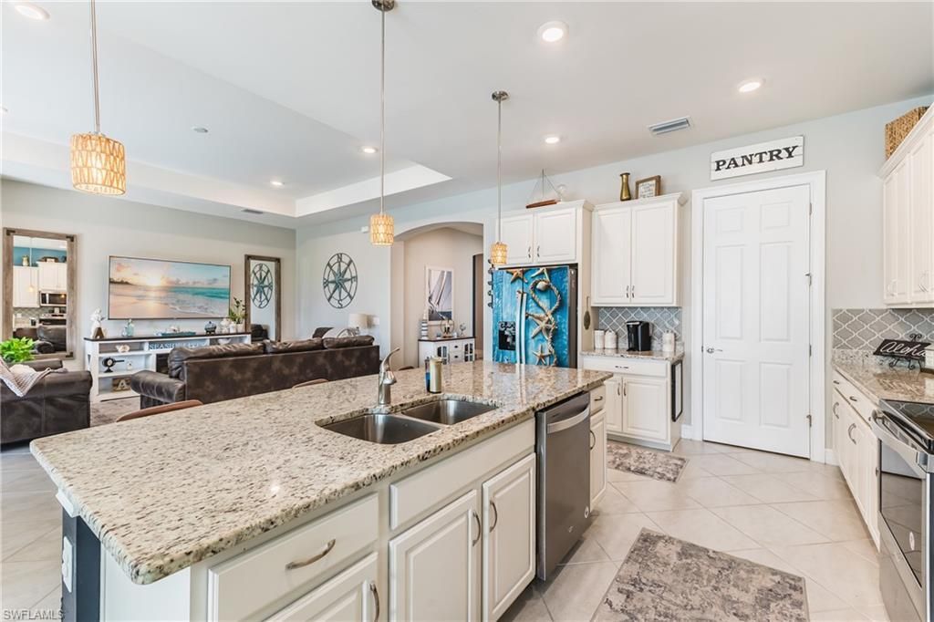 3239 Baravaldo Cir , Cape Coral, FL 33909 Photo