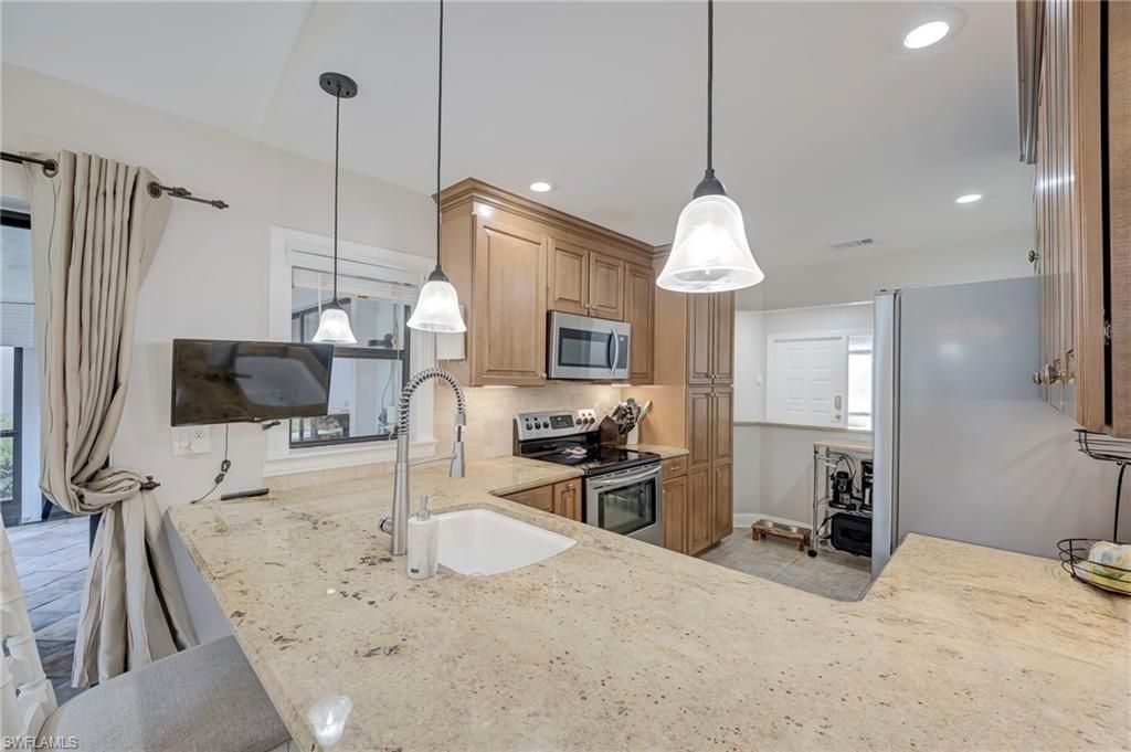 13103 Regent Cir , Fort Myers, FL 33966 Photo