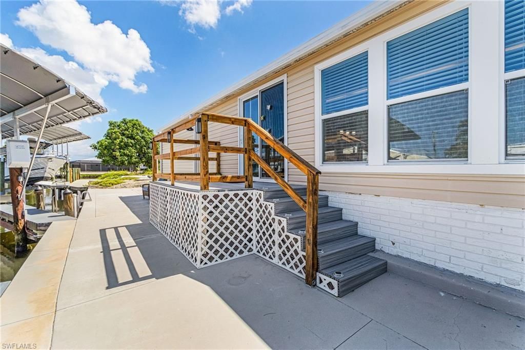 3121 Binnacle Ln , Saint James City, FL 33956 Photo