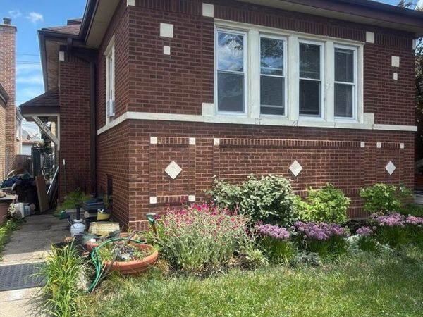 5825 N KIMBALL Avenue , Chicago, IL 60659