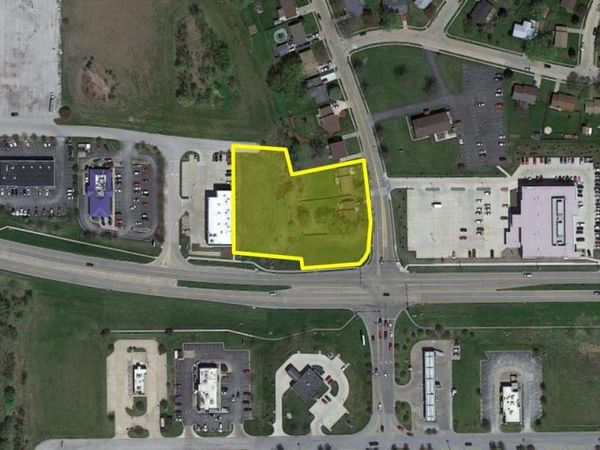 3300 W Kimberly Road, Davenport, IA 52806