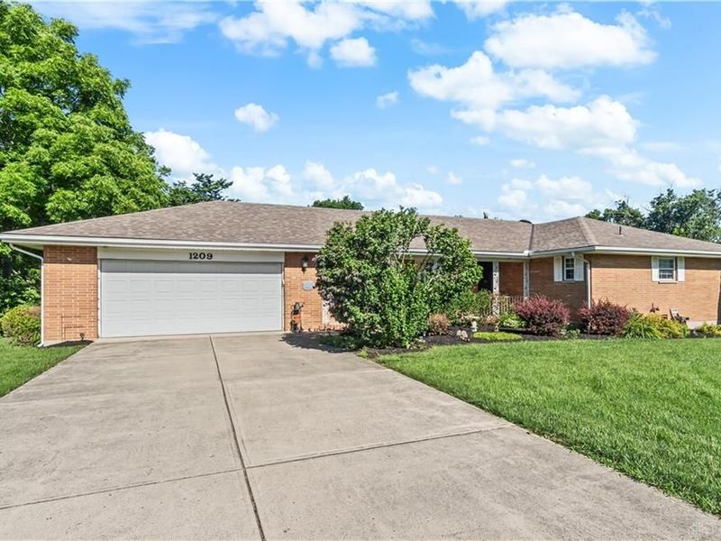 1209 S Heincke Road, Miamisburg, OH 45342 Photo 2