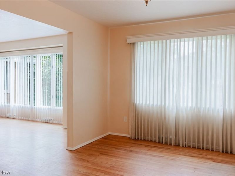 6531 Brighton Drive, North Olmsted, OH 44070 Photo 11
