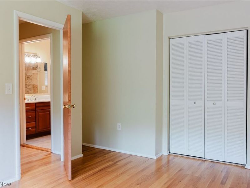 6531 Brighton Drive, North Olmsted, OH 44070 Photo 14