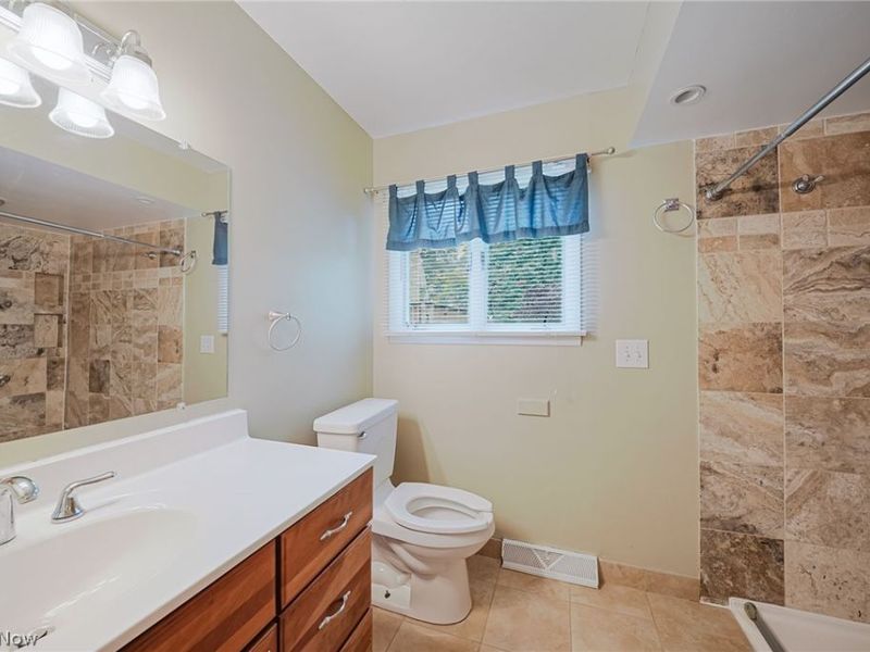 6531 Brighton Drive, North Olmsted, OH 44070 Photo 17