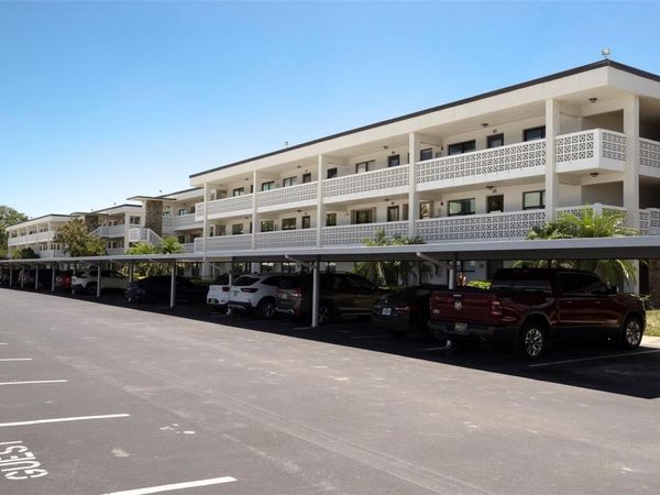 5090 BAY STREET NE, Unit 121, ST PETERSBURG, FL 33703