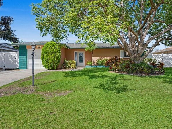 2061 FAIR OAK DRIVE , CLEARWATER, FL 33763