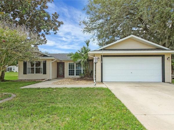 1204 OAK HAMMOCK LANE , LADY LAKE, FL 32159