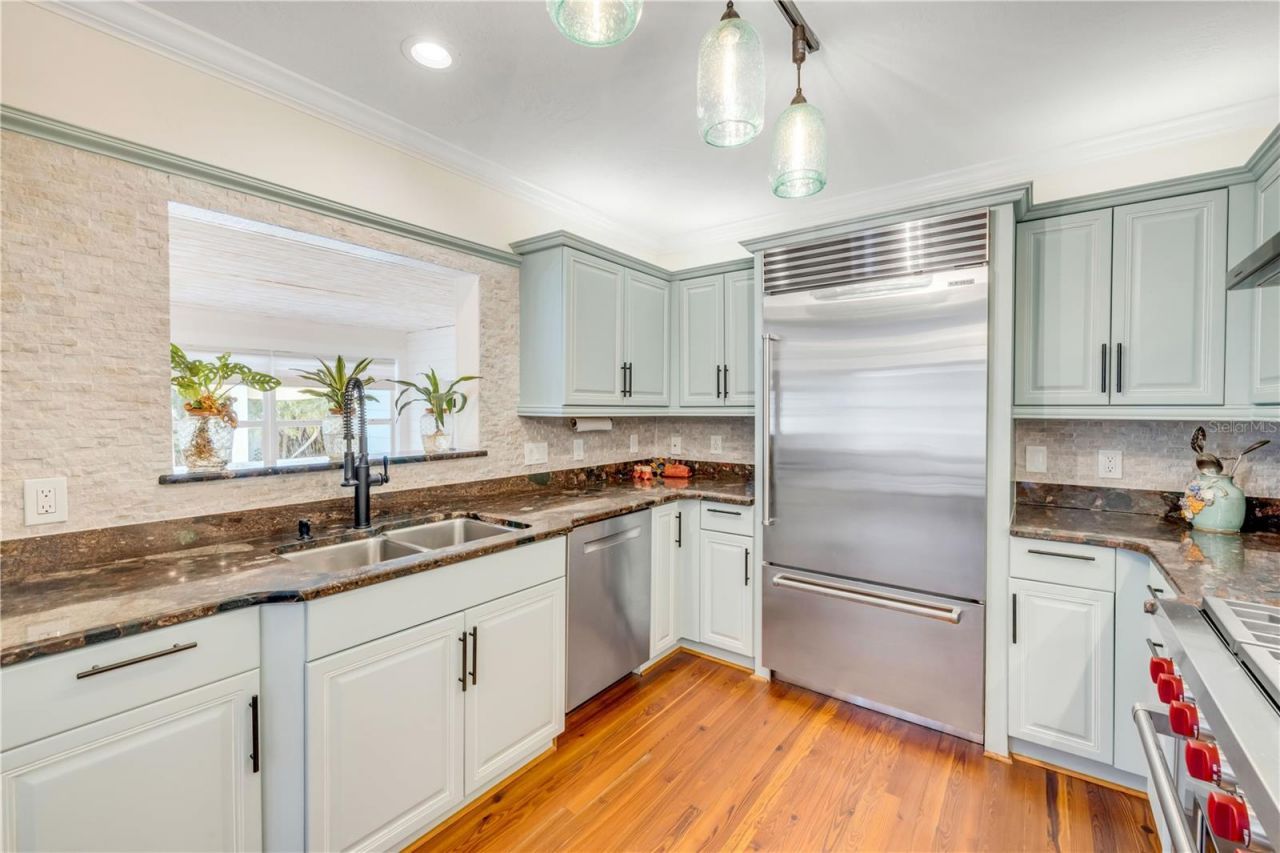 506 Yupon Avenue, New Smyrna Beach, FL 32169 Photo