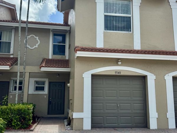 5540 NW 90th Terrace, Sunrise, FL 33351