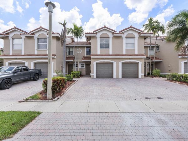 5540 NW 90th Terrace, Sunrise, FL 33351