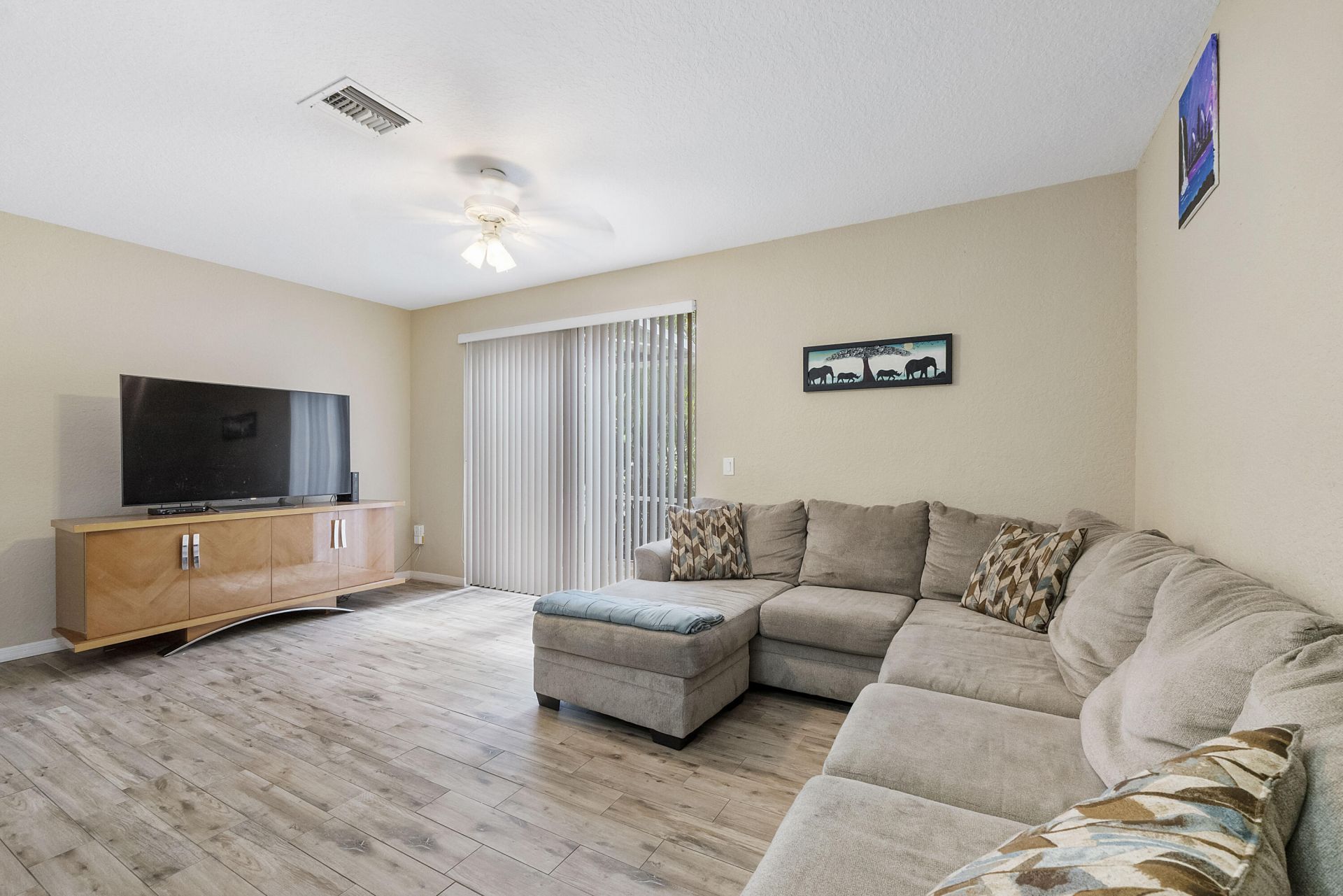 5540 NW 90th Terrace, Sunrise, FL 33351 Photo