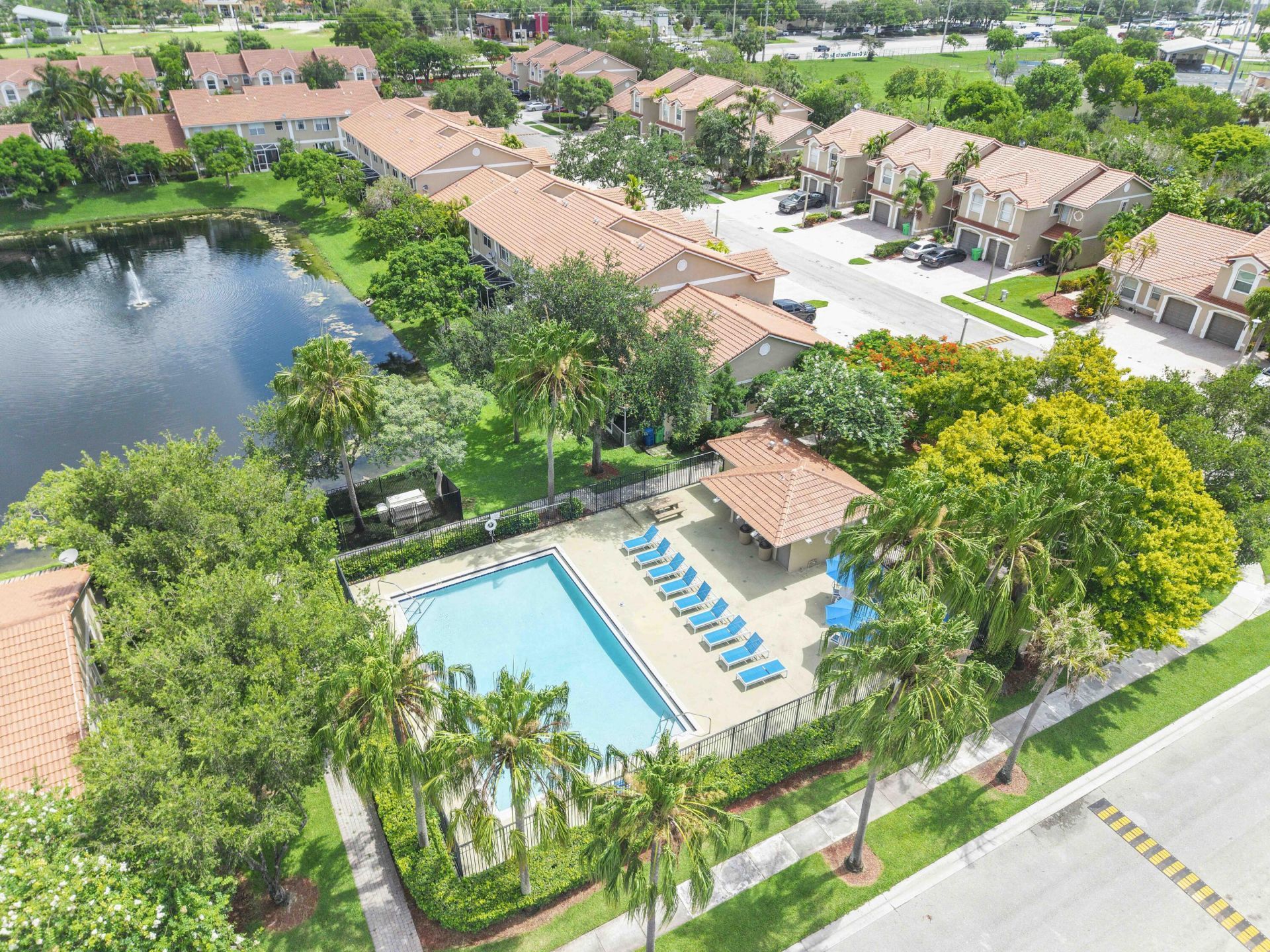 5540 NW 90th Terrace, Sunrise, FL 33351 Photo