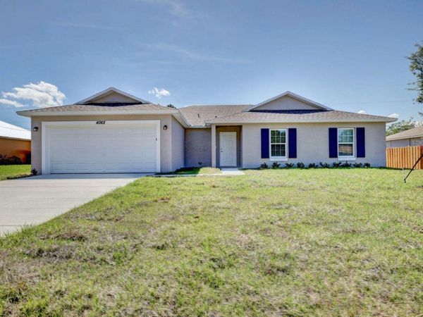 373 SW Log Drive, Port St. Lucie, FL 34953