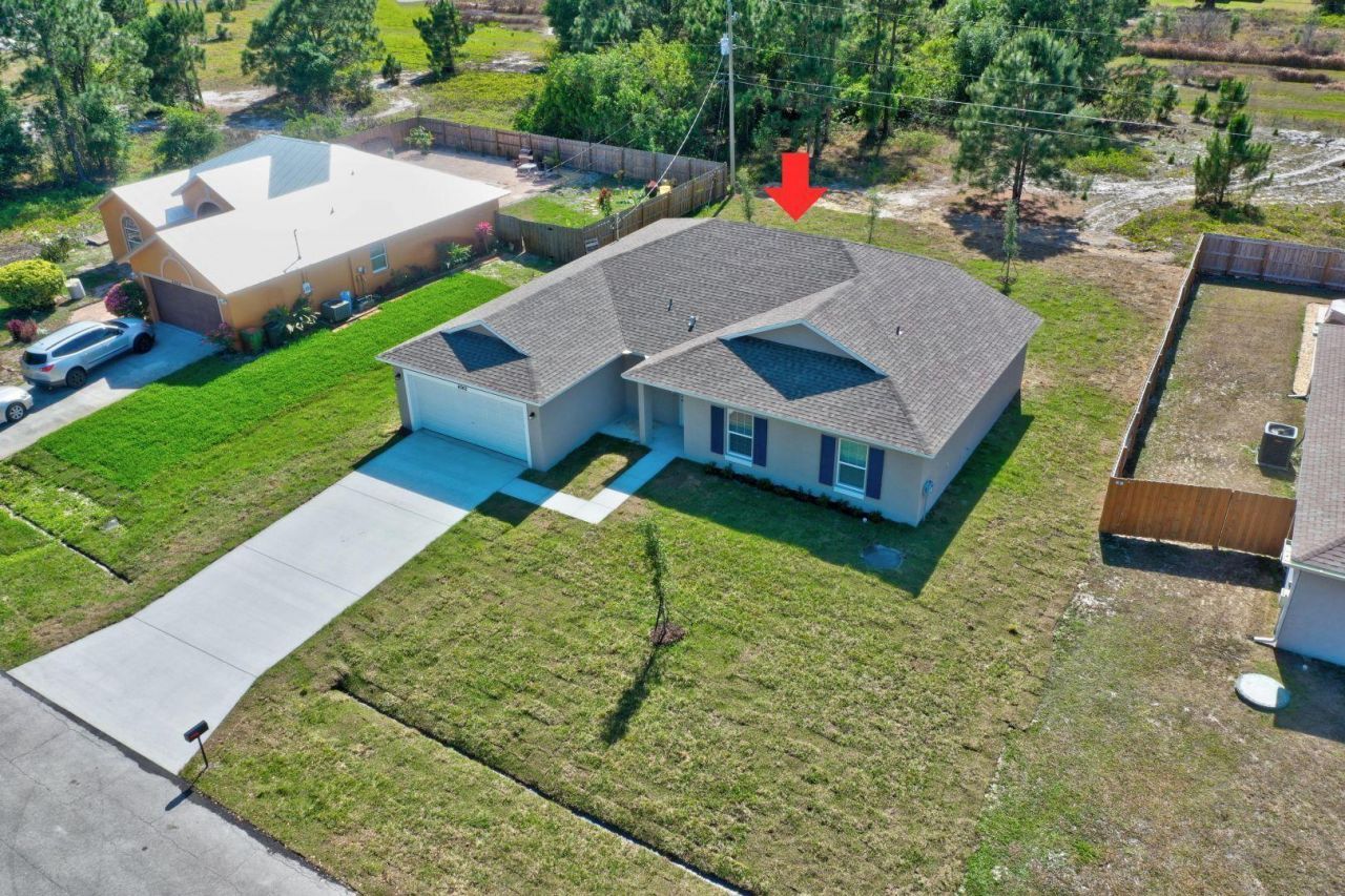 373 SW Log Drive, Port Saint Lucie, FL 34953 Photo