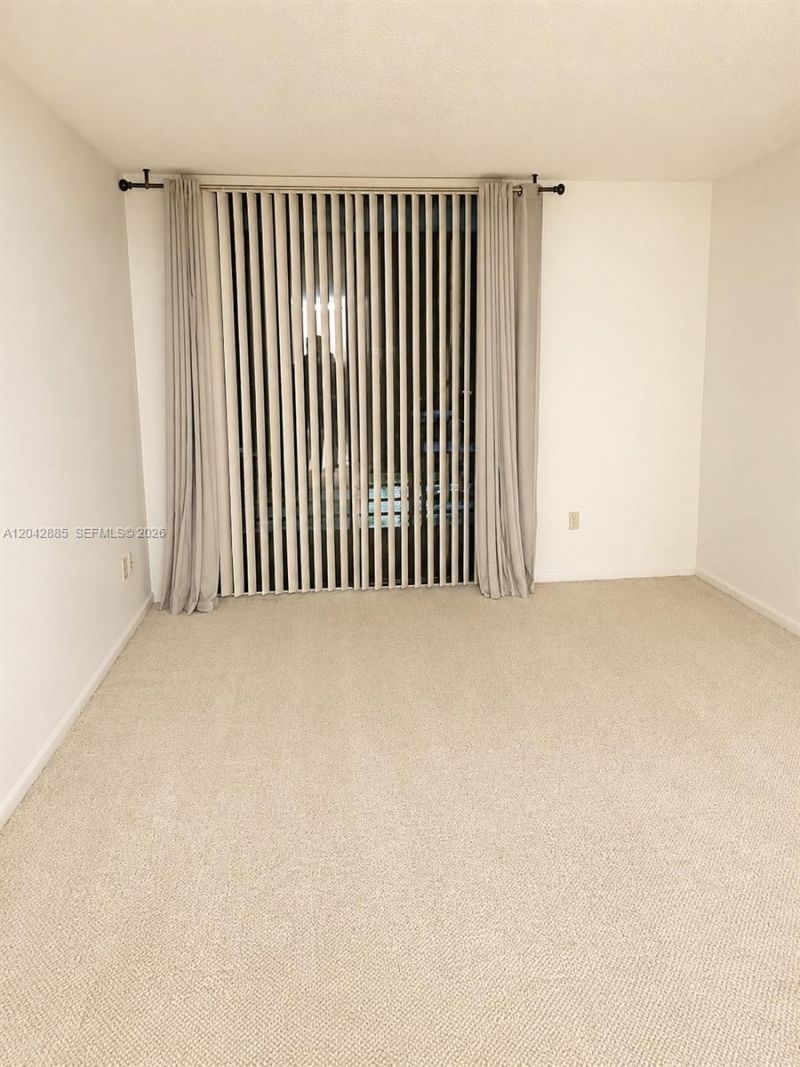 20840 San Simeon Way, Unit 308, Miami, FL 33179 Photo