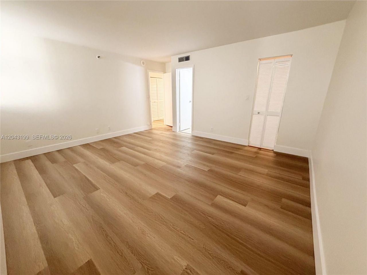 2625 Collins Ave, Unit 215, Miami Beach, FL 33140 Photo