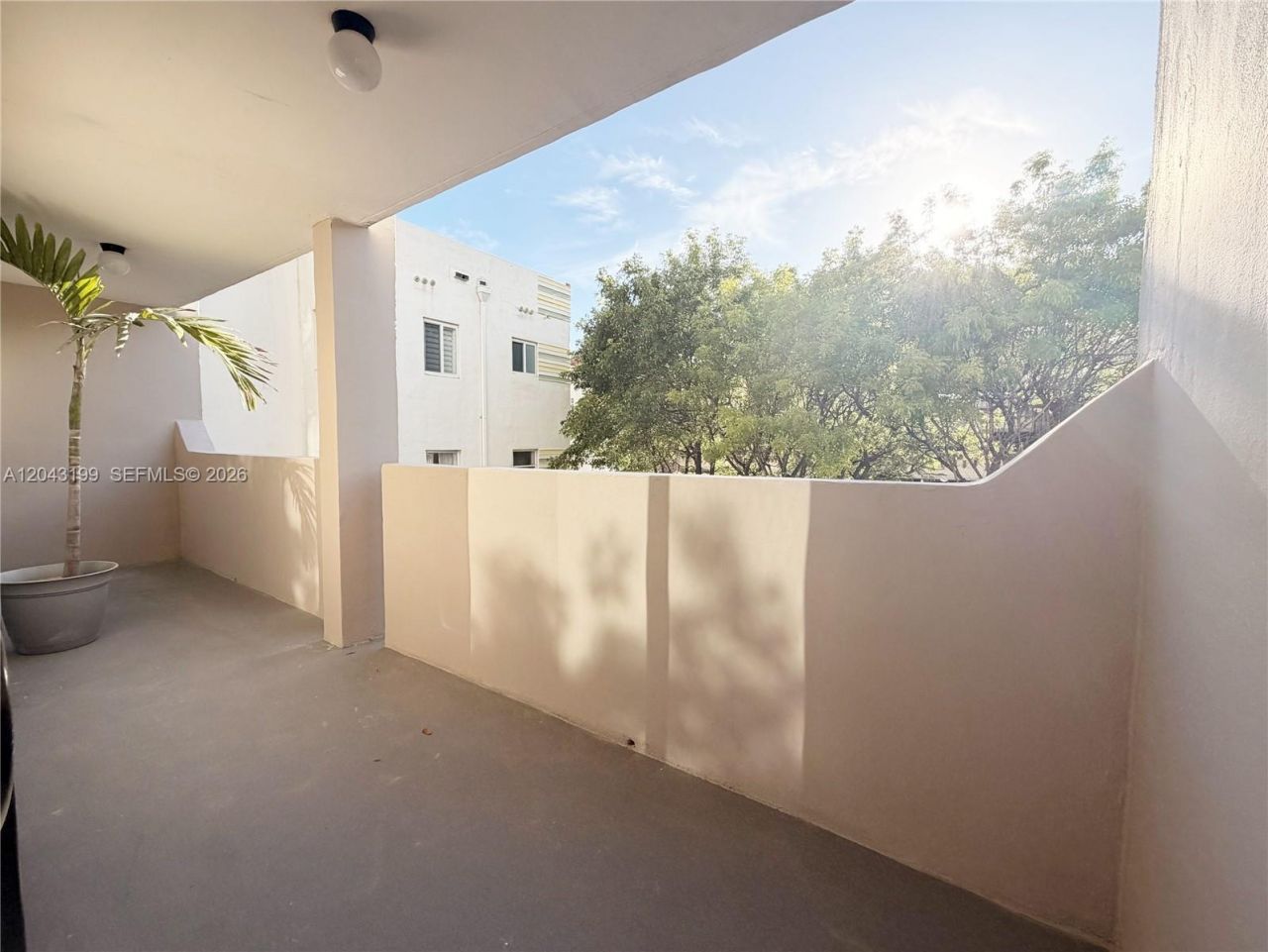 2625 Collins Ave, Unit 215, Miami Beach, FL 33140 Photo