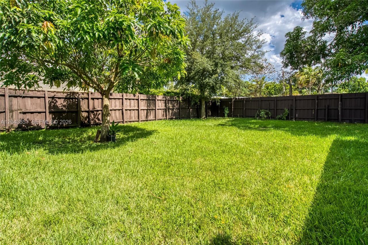 13501 NE Miami Ct, Miami, FL 33161 Photo