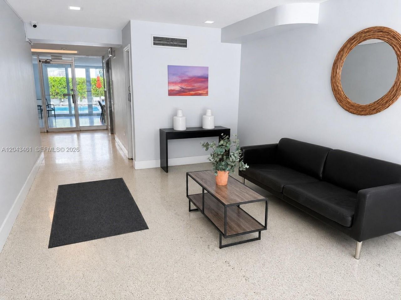 1670 Bay Rd, Unit 3D, Miami Beach, FL 33139 Photo