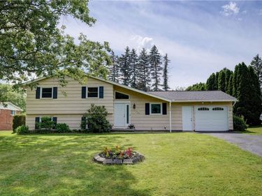 243 Eden Lane, Rochester, NY 14626