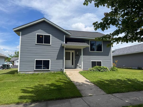 445 Maryland Street NW, Hutchinson, MN 55350