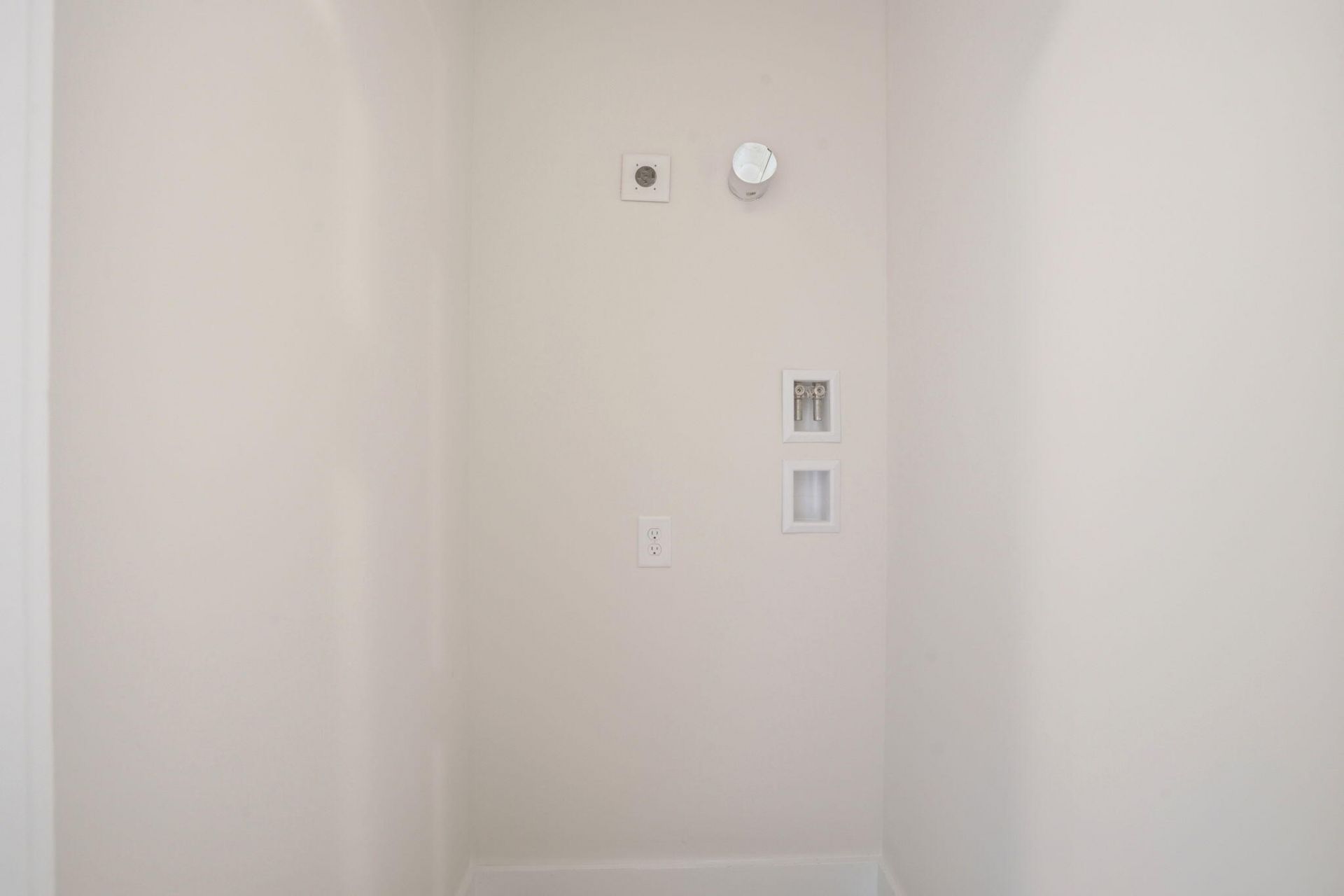 255 Madison Drive Photo 17