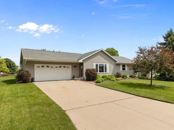 1140 GRASSY PLAINS DRIVE, Neenah, WI 54956