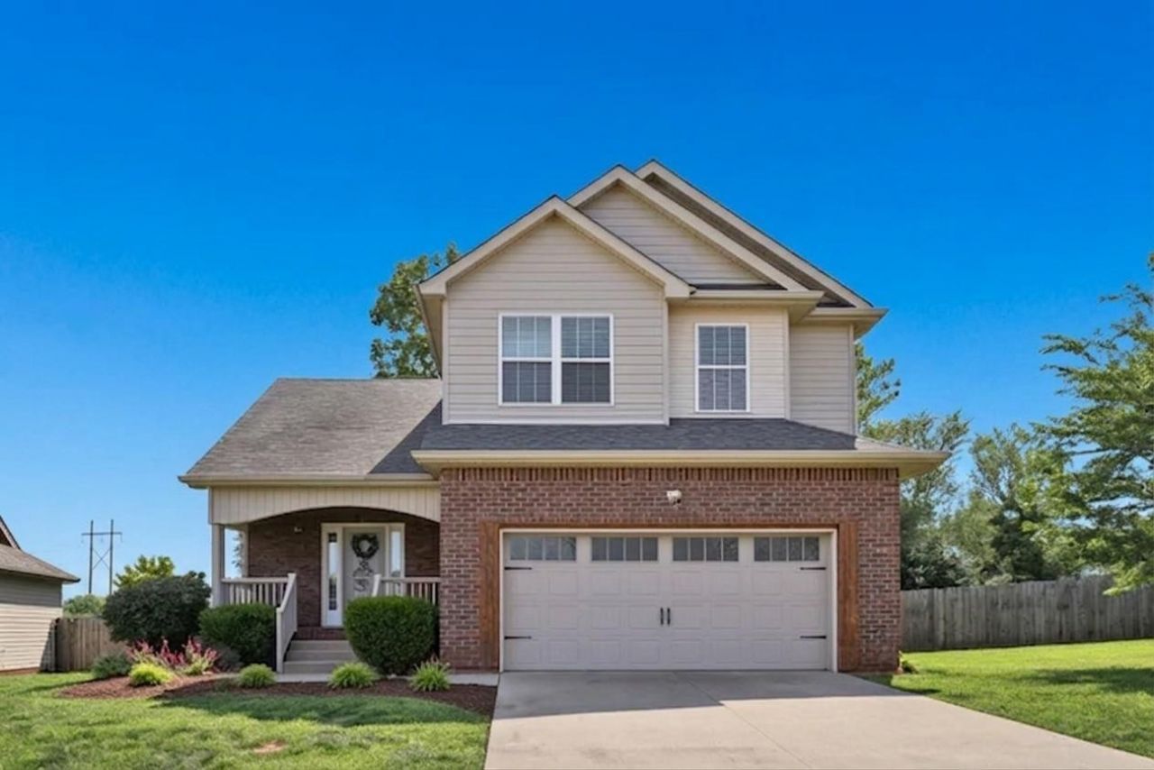 1080 Castlerock Dr, Clarksville, TN 37042 Main Photo