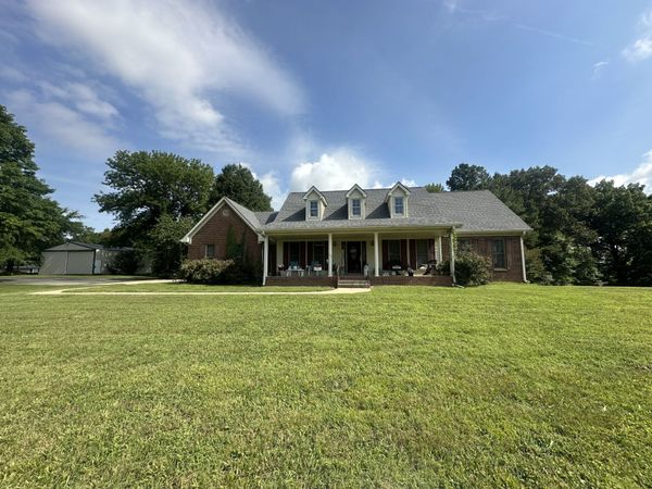 2230 Bend Rd , Clarksville, TN 37040