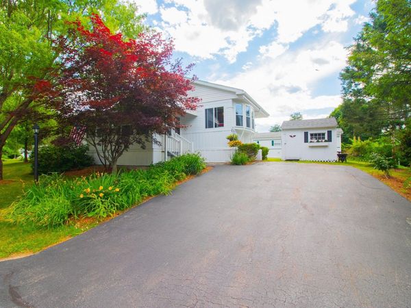 3 Empire Boulevard, Hollis, NH 03049