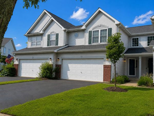 1281 Horseshoe Lane , Bartlett, IL 60103